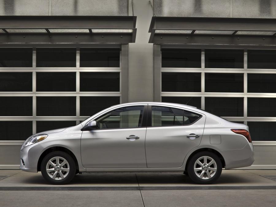  Nissan Versa 2011 года  (фото 10 из 11)